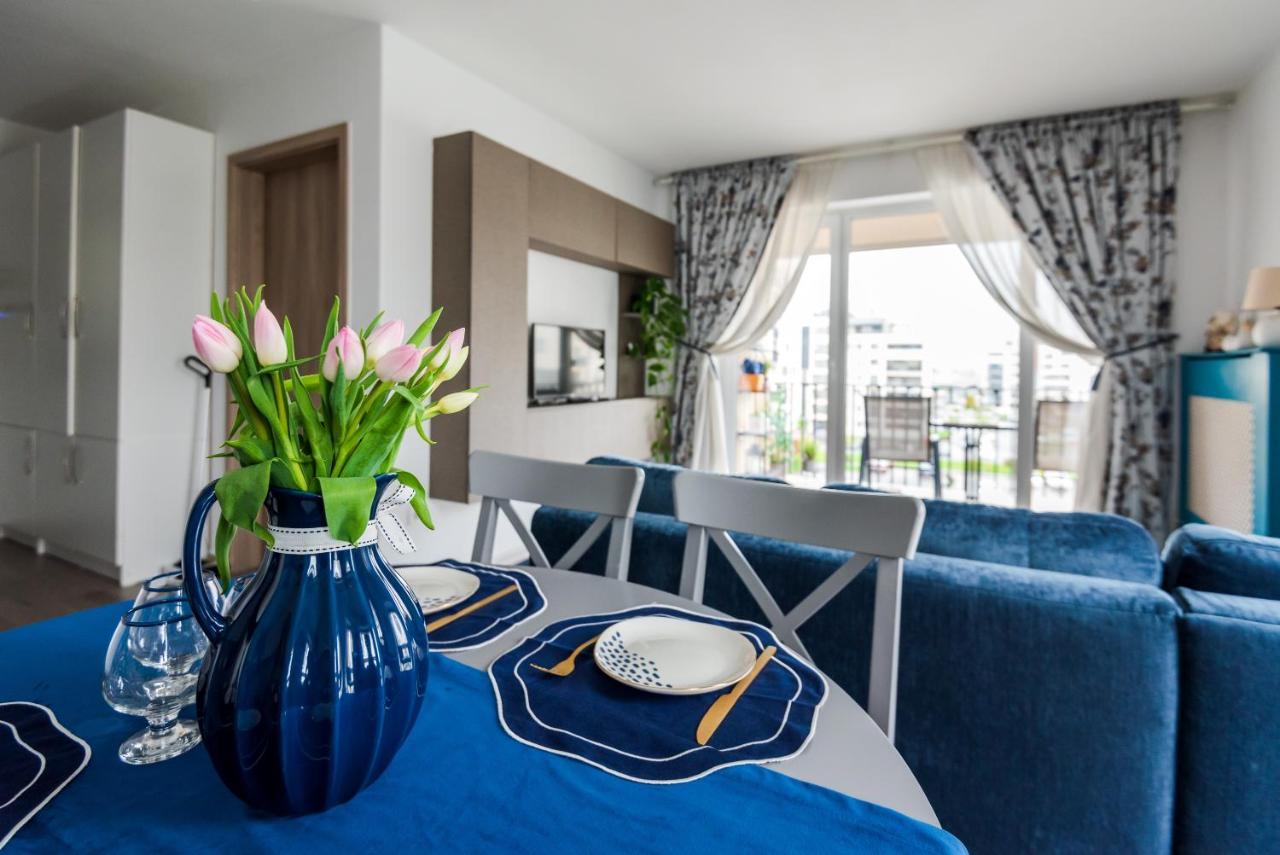 Lovely Chic Studio, On A Beautiful Promenade Apartment Brasov Luaran gambar